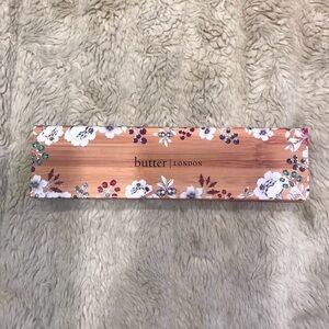 butter LONDON Natural Goddess palette